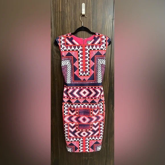 Vince Camuto Geometric Printed Bodycon Dress Sz 4 - Picture 3 of 11